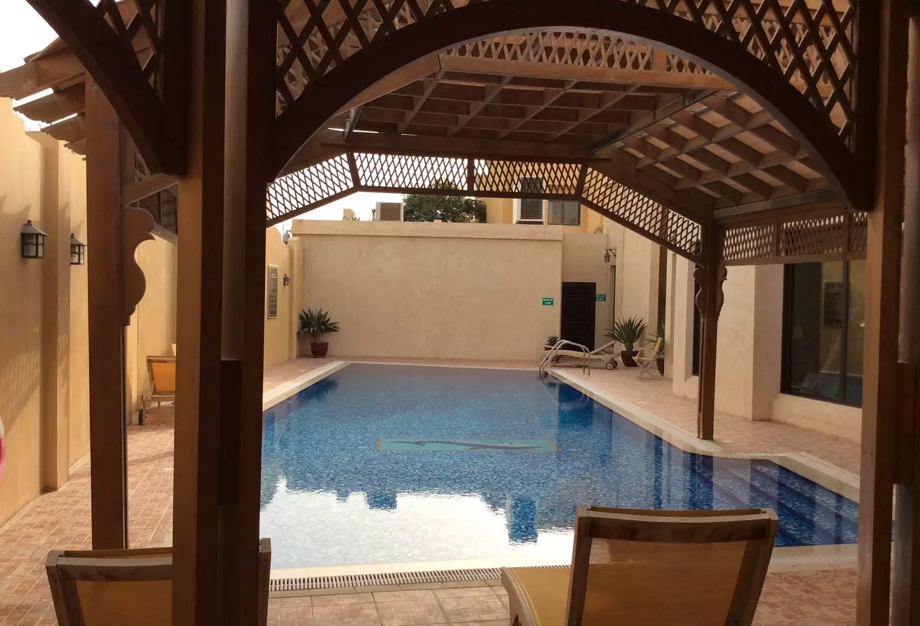 Résidentiel Propriété prête 4 + femme de chambre S / F Villa à Compound  a louer au Al-Sadd , Doha #8430 - 1  image 
