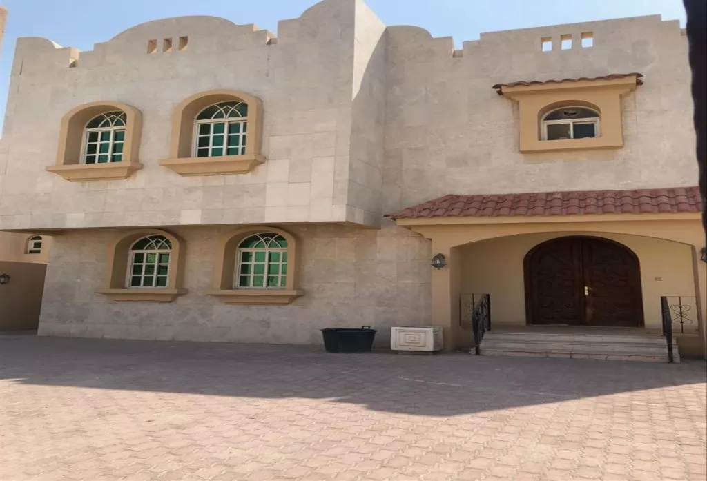 Смешанное использование Готовая недвижимость 6 спален С/Ж Отдельная вилла  в аренду в Аль-Садд , Доха #8481 - 1  image 