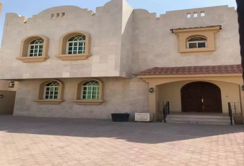 Mezclado utilizado Listo Propiedad 6 habitaciones S / F Villa Standerlone  alquiler en al-sad , Doha #8481 - 1  image 