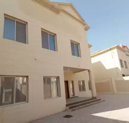 Mixte Utilisé Propriété prête 5 chambres U / f Villa autonome  a louer au Al-Sadd , Doha #8505 - 1  image 