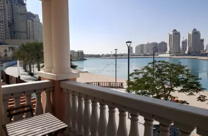 Wohn Klaar eigendom 2 Schlafzimmer S/F Wohnung  zu vermieten in Al Sadd , Doha #8552 - 1  image 