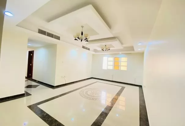 Жилой Готовая недвижимость 3 спальни Н/Ф Квартира  в аренду в Аль-Садд , Доха #8610 - 1  image 