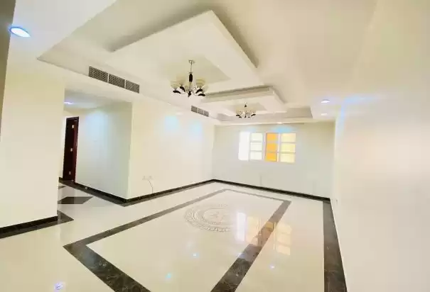Wohn Klaar eigendom 3 Schlafzimmer U/F Wohnung  zu vermieten in Al Sadd , Doha #8610 - 1  image 