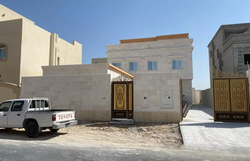 Résidentiel Propriété prête 7 chambres S / F Villa autonome  à vendre au Al-Sadd , Doha #8624 - 1  image 
