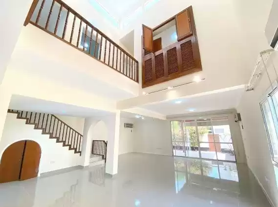 Residential Ready Property 2 Bedrooms S/F Townhouse  for rent in Al Sadd , Doha #8693 - 1  image 