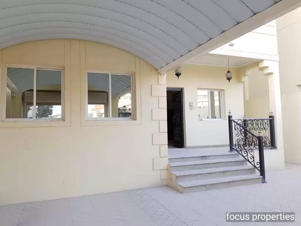Residential Ready Property 7+ Bedrooms U/F Standalone Villa  for rent in Al Sadd , Doha #8694 - 1  image 