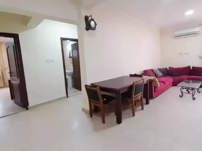 住宅 就绪物业 2 间卧室 楼/楼 公寓  出租 在 萨德 , 多哈 #8713 - 1  image 