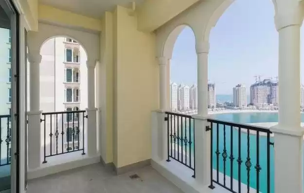 Wohn Klaar eigendom 2 Schlafzimmer F/F Wohnung  zu vermieten in Al Sadd , Doha #8721 - 1  image 