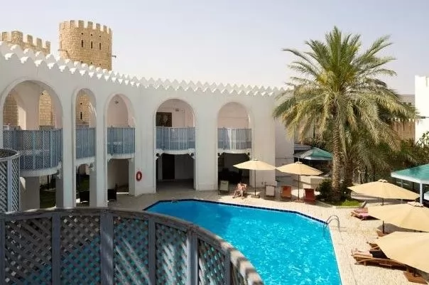 yerleşim Hazır Mülk 2 yatak odası F/F Site İçinde Villa  kiralık içinde Al Sadd , Doha #8783 - 1  image 