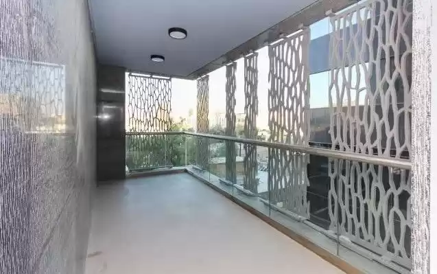 Residential Ready Property 1 Bedroom F/F Apartment  for rent in Al Sadd , Doha #8818 - 1  image 