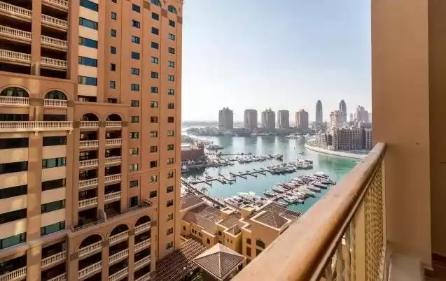 yerleşim Hazır Mülk 1 yatak odası F/F Apartman  kiralık içinde Al Sadd , Doha #8897 - 1  image 