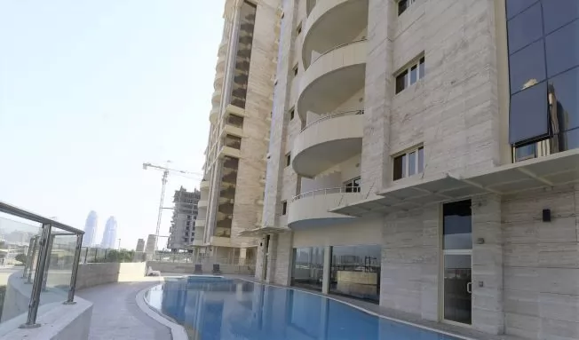 yerleşim Hazır Mülk 2 yatak odası S/F Apartman  kiralık içinde Al Sadd , Doha #8912 - 1  image 