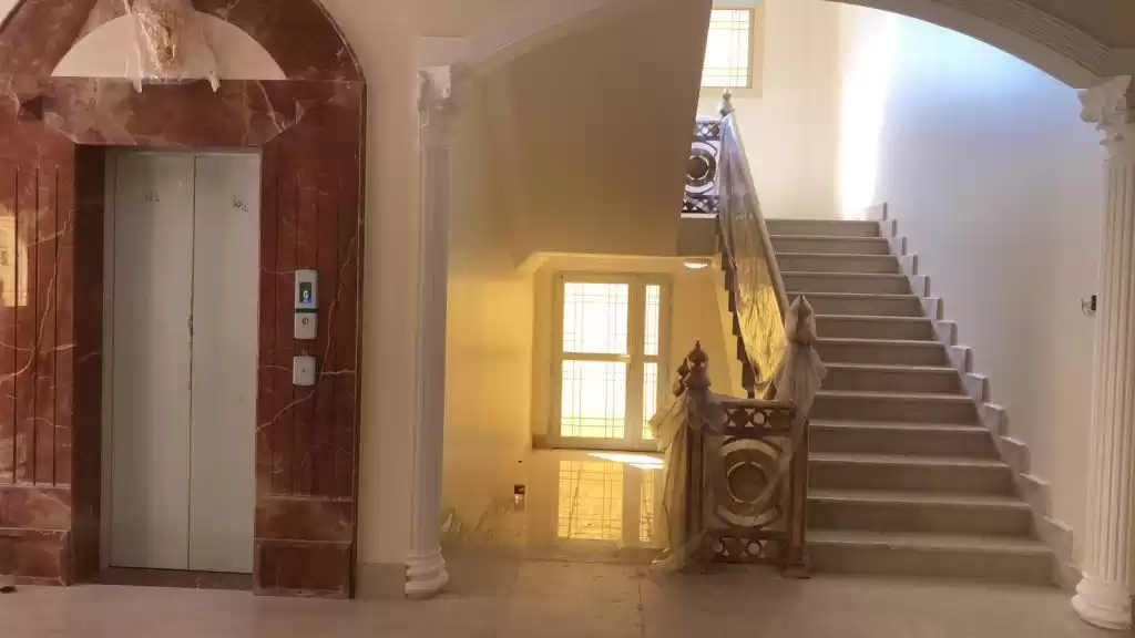 Residential Ready Property 7+ Bedrooms U/F Standalone Villa  for sale in Al Sadd , Doha #9140 - 1  image 