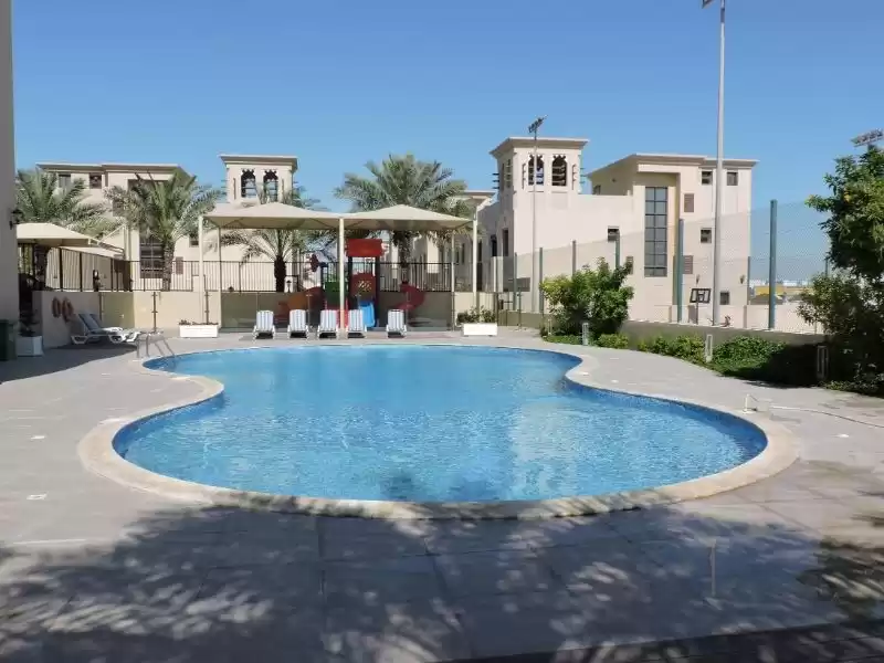 Жилой Готовая недвижимость 6 спален С/Ж Вилла в комплексе  в аренду в Доха #9356 - 1  image 