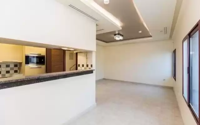 Жилой Готовая недвижимость 2 спальни С/Ж Квартира  в аренду в Аль-Садд , Доха #9372 - 1  image 