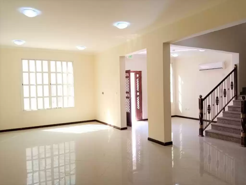 Residential Ready Property 6 Bedrooms U/F Villa in Compound  for rent in Al Sadd , Doha #9393 - 1  image 
