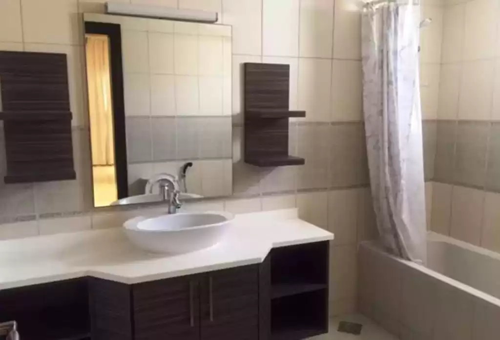 Residential Ready Property 2 Bedrooms U/F Apartment  for rent in Al Sadd , Doha #9526 - 1  image 