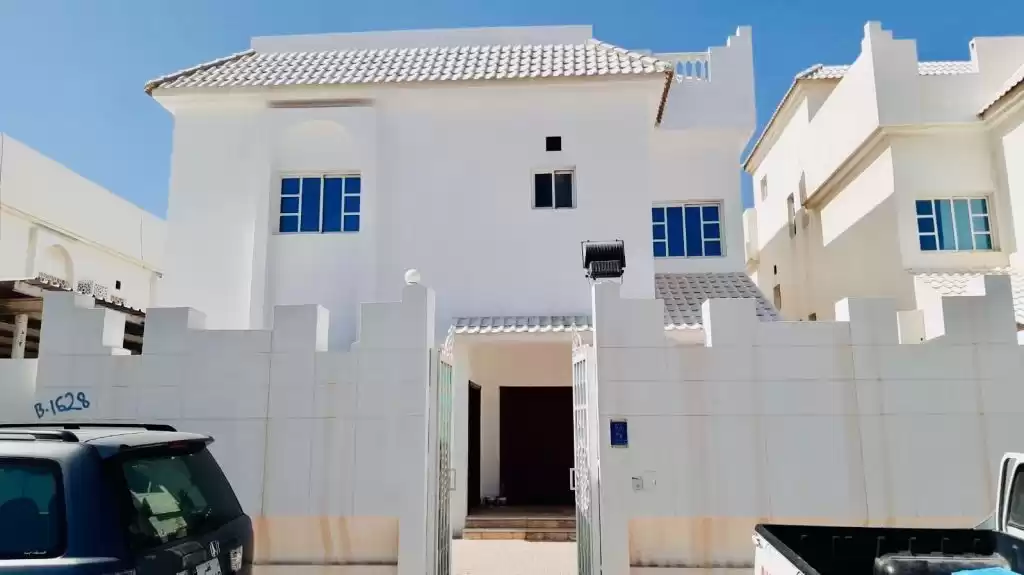 Residential Ready Property 6 Bedrooms U/F Standalone Villa  for rent in Al Sadd , Doha #9580 - 1  image 