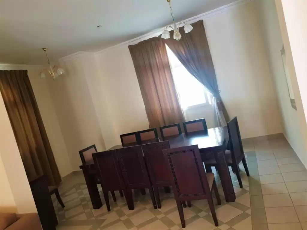 Residencial Listo Propiedad 4 habitaciones S / F Villa en Compound  alquiler en al-sad , Doha #9604 - 1  image 