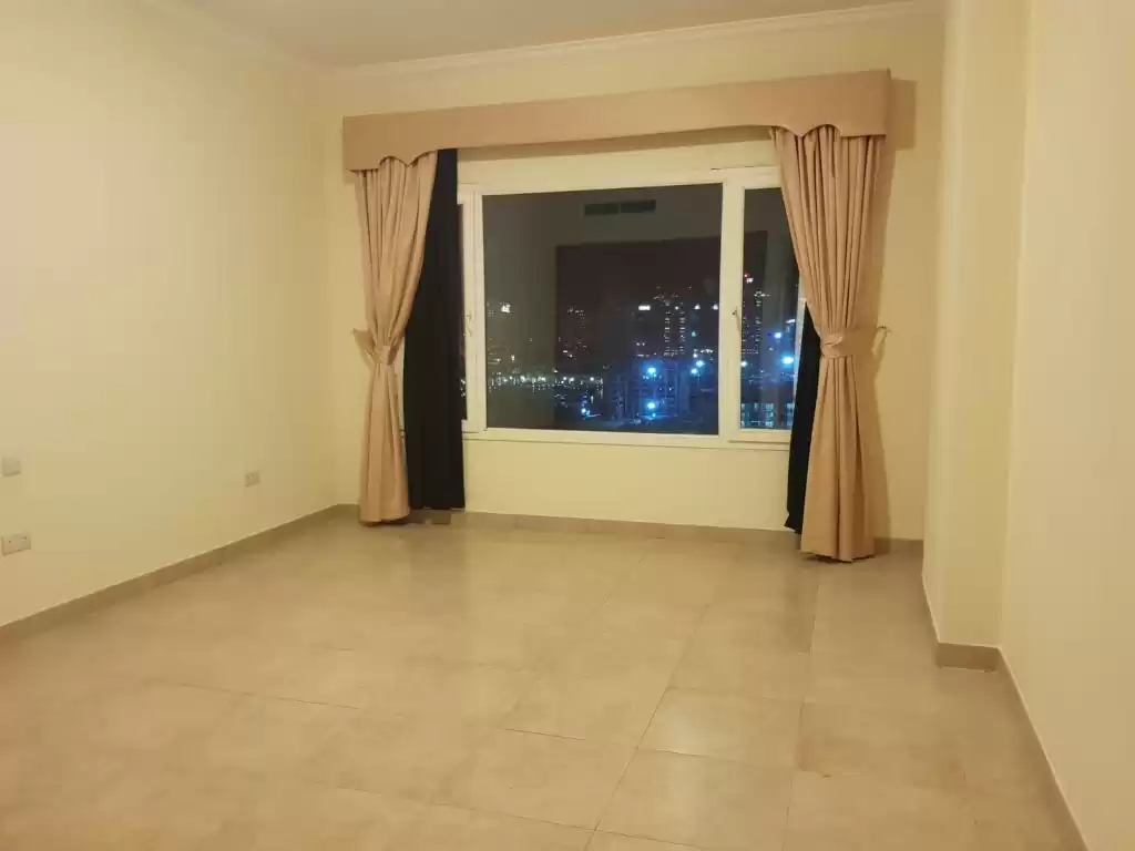 Wohn Klaar eigendom 2 Schlafzimmer S/F Wohnung  zu vermieten in Al Sadd , Doha #9609 - 1  image 