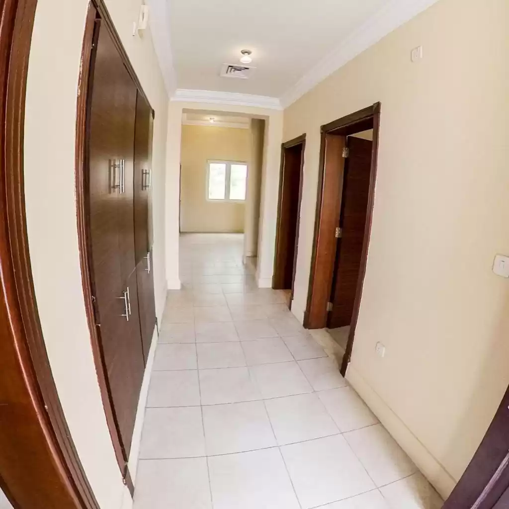 Residencial Listo Propiedad 5 habitaciones S / F Villa en Compound  alquiler en al-sad , Doha #9648 - 1  image 