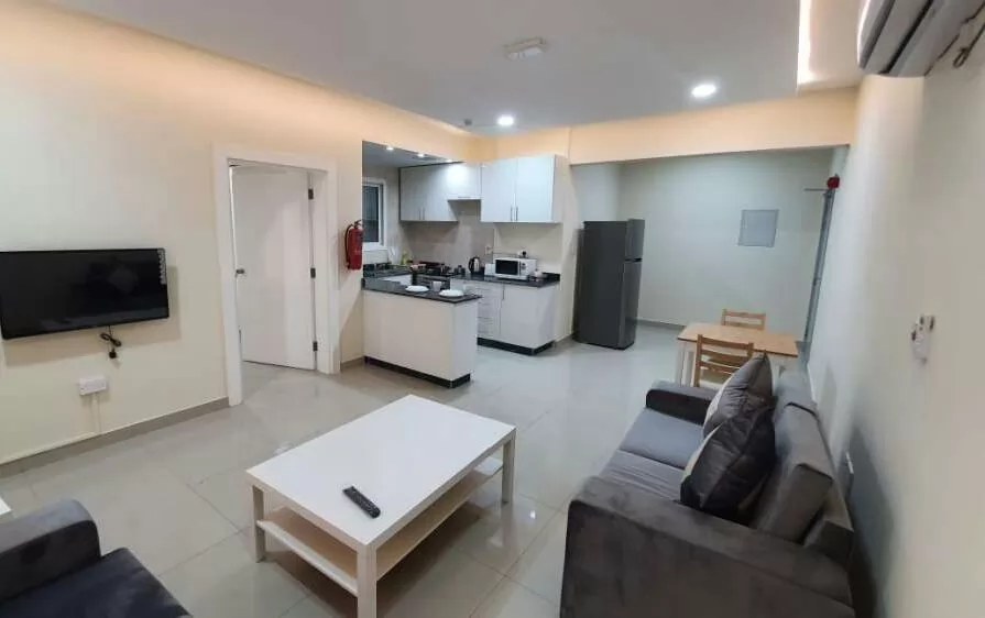 Residential Ready Property 1 Bedroom F/F Apartment  for rent in Doha #9672 - 1  image 