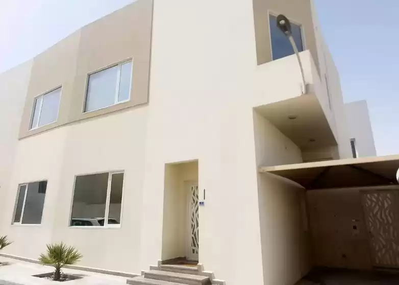 Residential Ready Property 4+maid Bedrooms U/F Compound  for rent in Al Sadd , Doha #9749 - 1  image 