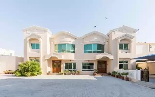 Residencial Listo Propiedad 4 habitaciones S / F Villa en Compound  alquiler en al-sad , Doha #9795 - 1  image 