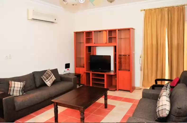 Wohn Klaar eigendom 2 Schlafzimmer F/F Wohnung  zu vermieten in Al Sadd , Doha #9885 - 1  image 