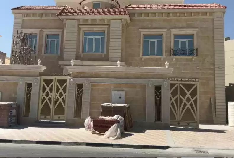 Résidentiel Propriété prête 7+ chambres U / f Villa autonome  à vendre au Al-Sadd , Doha #9909 - 1  image 