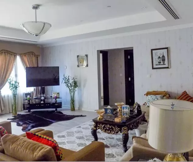 Residential Ready Property 2 Bedrooms F/F Apartment  for sale in The-Pearl-Qatar , Doha-Qatar #9914 - 1  image 